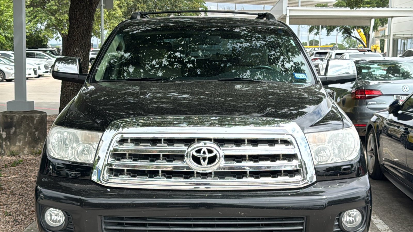 Used 2017 Toyota Sequoia Limited w/ Safety & Convenience Package RWD image 2