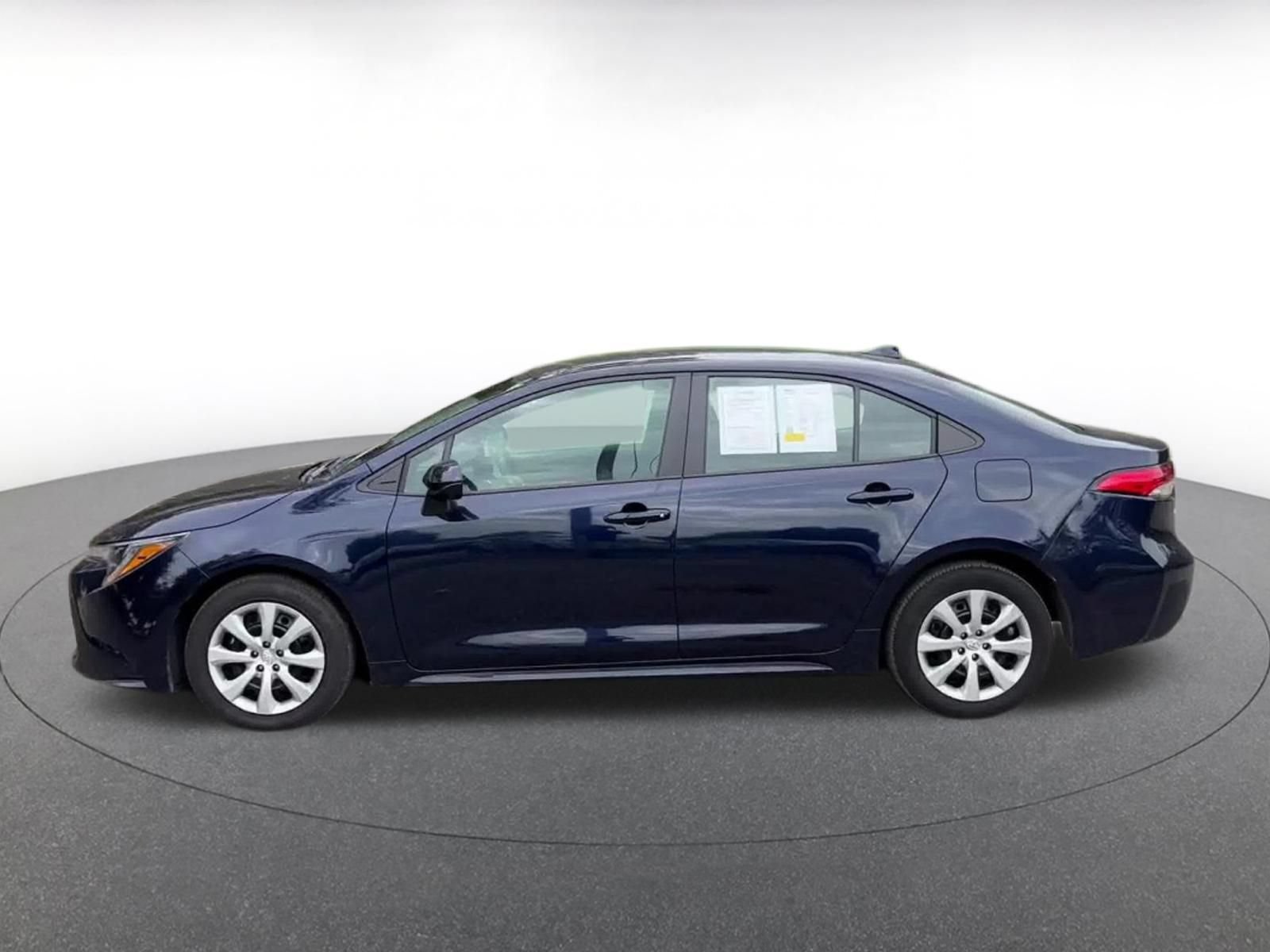 Used 2025 Toyota Corolla LE FWD image 8