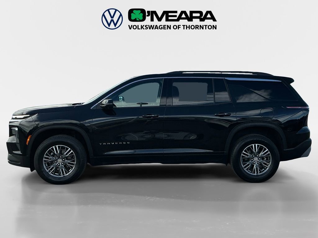 Used 2024 Chevrolet Traverse LT image 2
