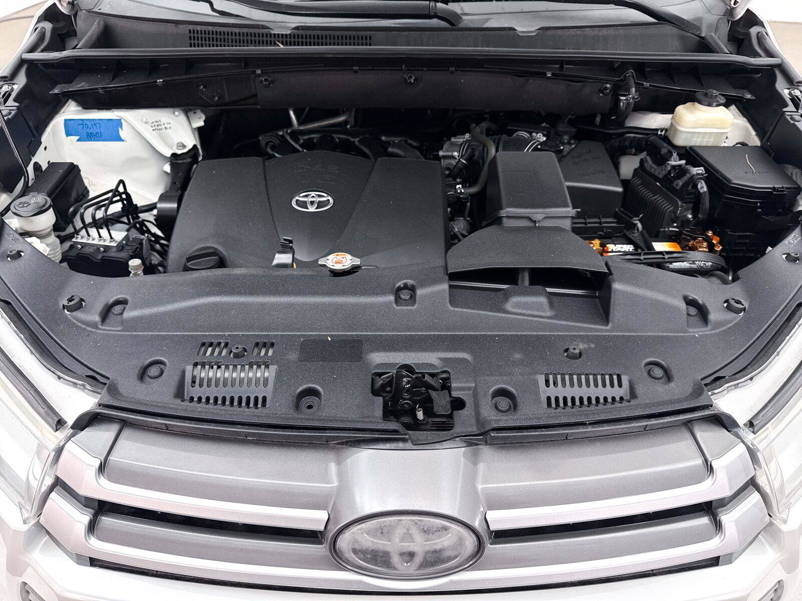Used 2018 Toyota Highlander XLE FWD image 8