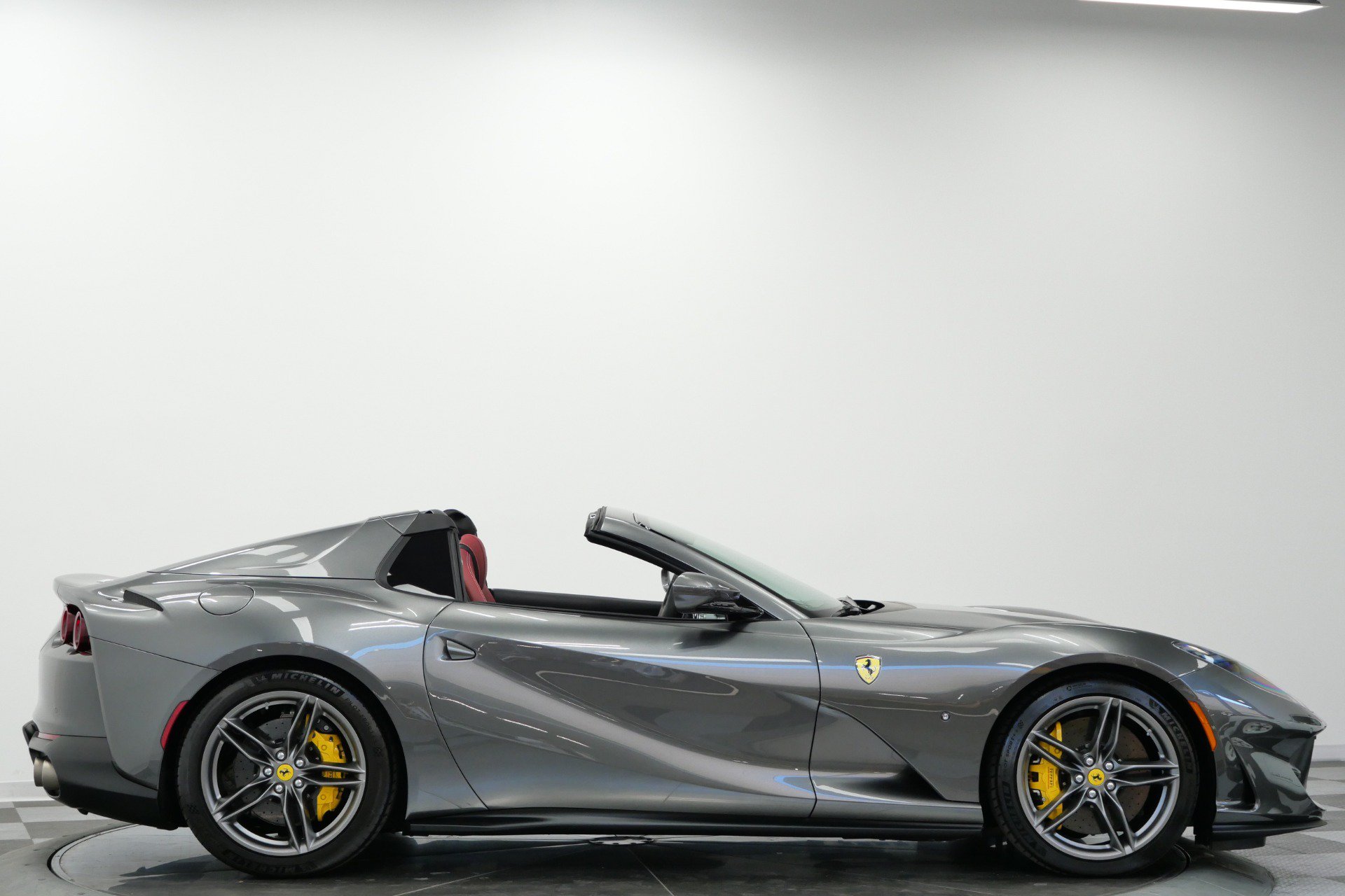 Used 2021 Ferrari 812 GTS RWD image 57