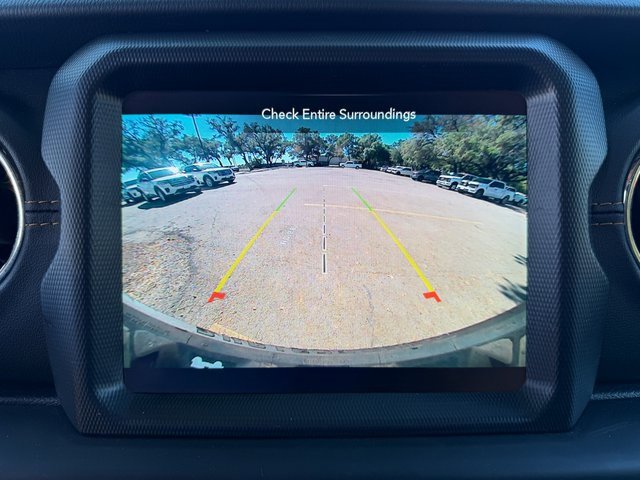 Used 2021 Jeep Wrangler Unlimited Sahara image 16