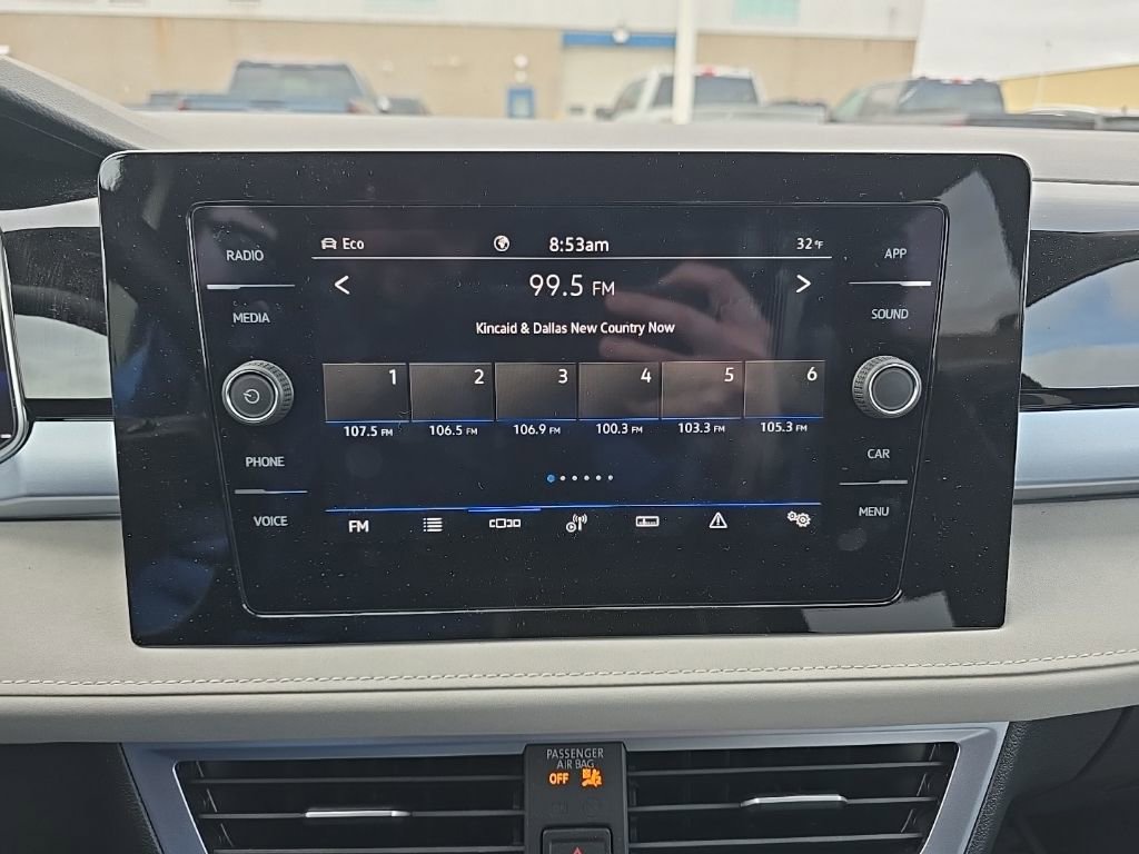 Used 2025 Volkswagen Taos SE image 20