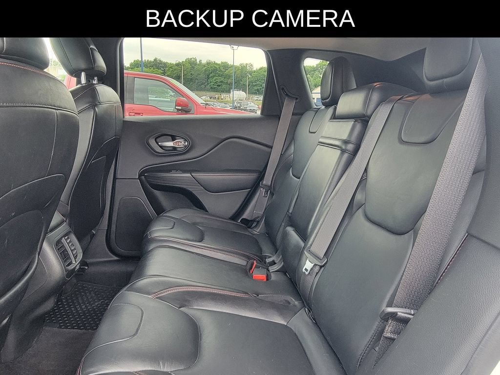 Used 2015 Jeep Cherokee Trailhawk w/ Comfort/Convenience Group AWD/4WD image 12