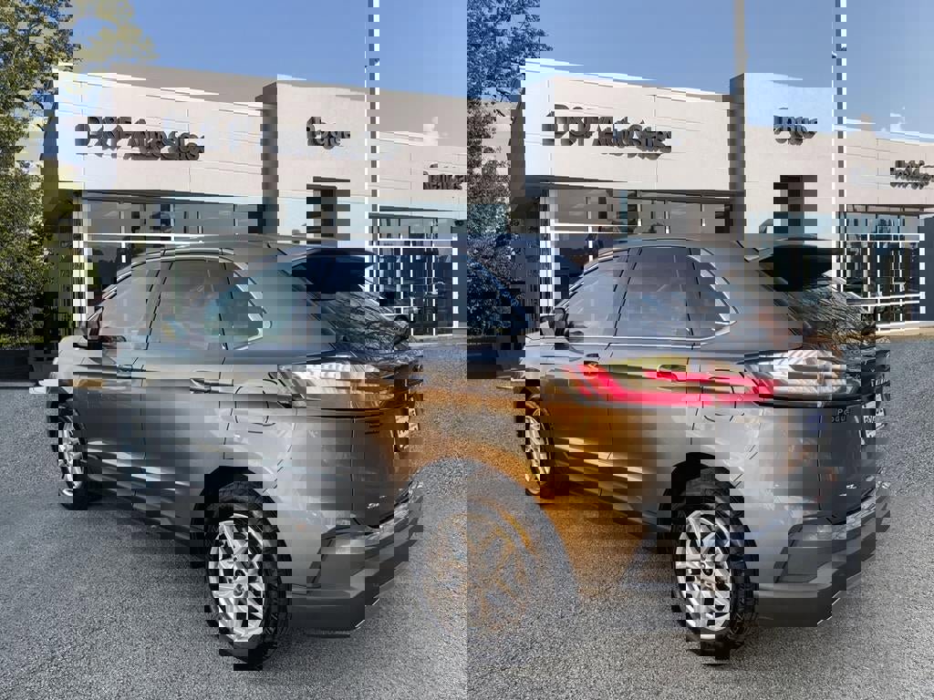 Used 2024 Ford Edge SEL image 3