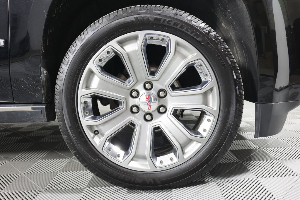 Used 2019 GMC Yukon Denali image 6