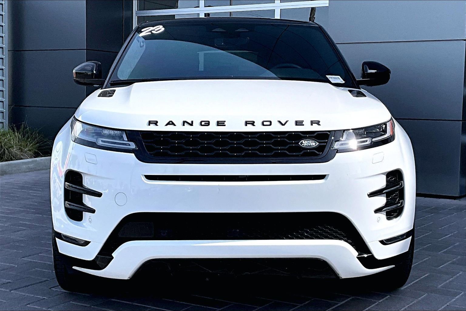 Used 2023 Land Rover Range Rover Evoque HST image 2