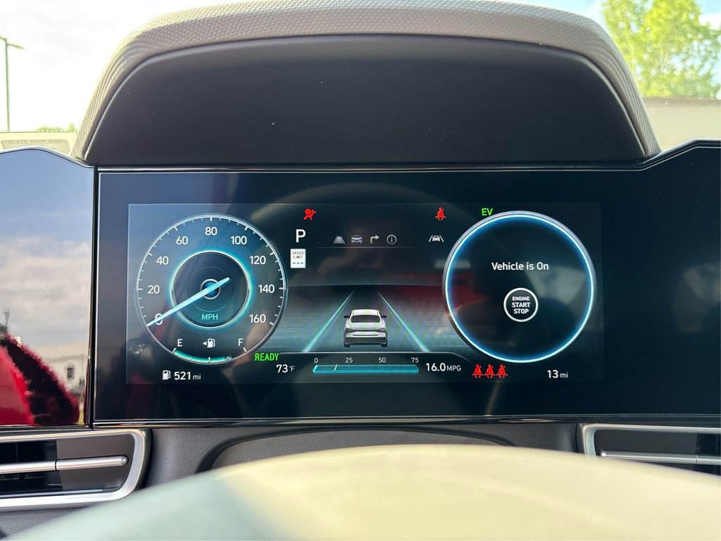 Certified 2025 Hyundai Elantra SEL image 20