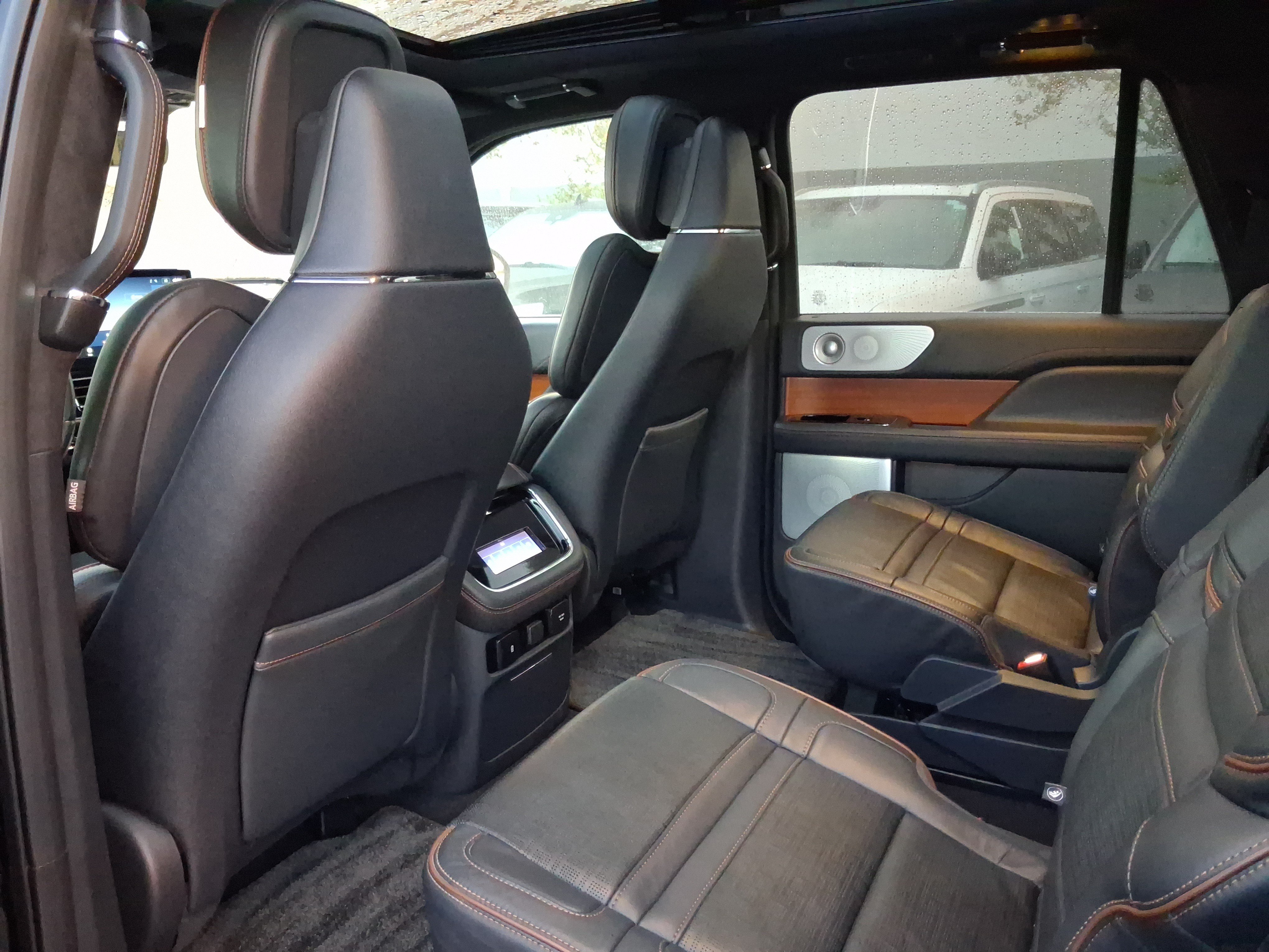 Used 2024 Lincoln Navigator L Black Label AWD/4WD image 5