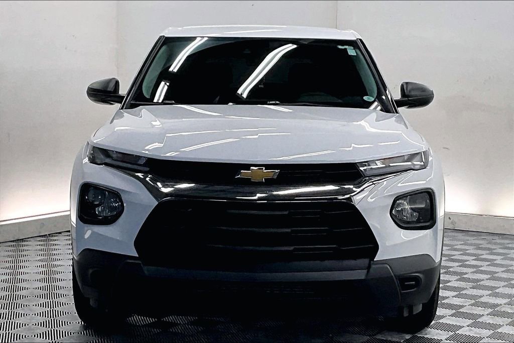 Used 2023 Chevrolet TrailBlazer LS FWD image 2