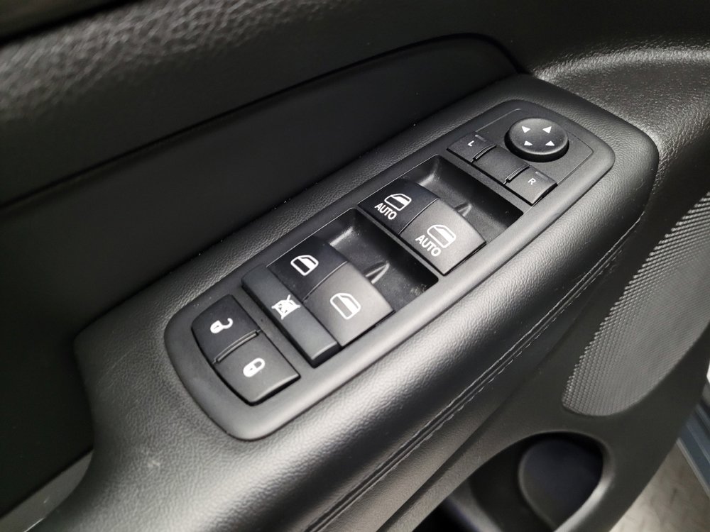 Used 2018 Jeep Grand Cherokee Altitude AWD/4WD image 27