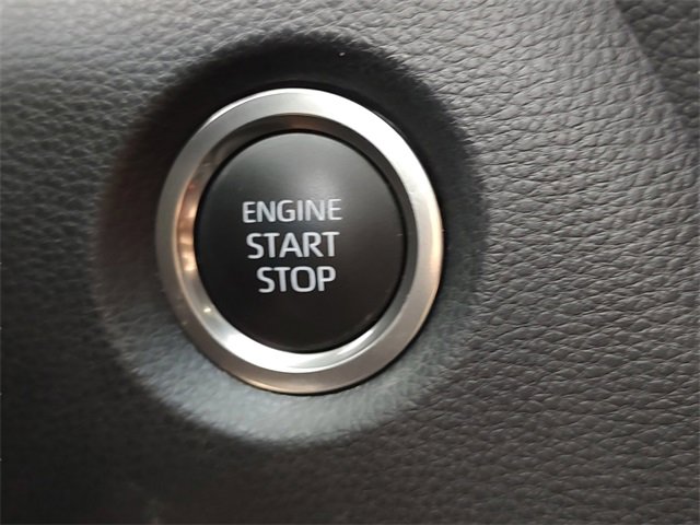 Used 2025 Toyota Corolla SE image 24