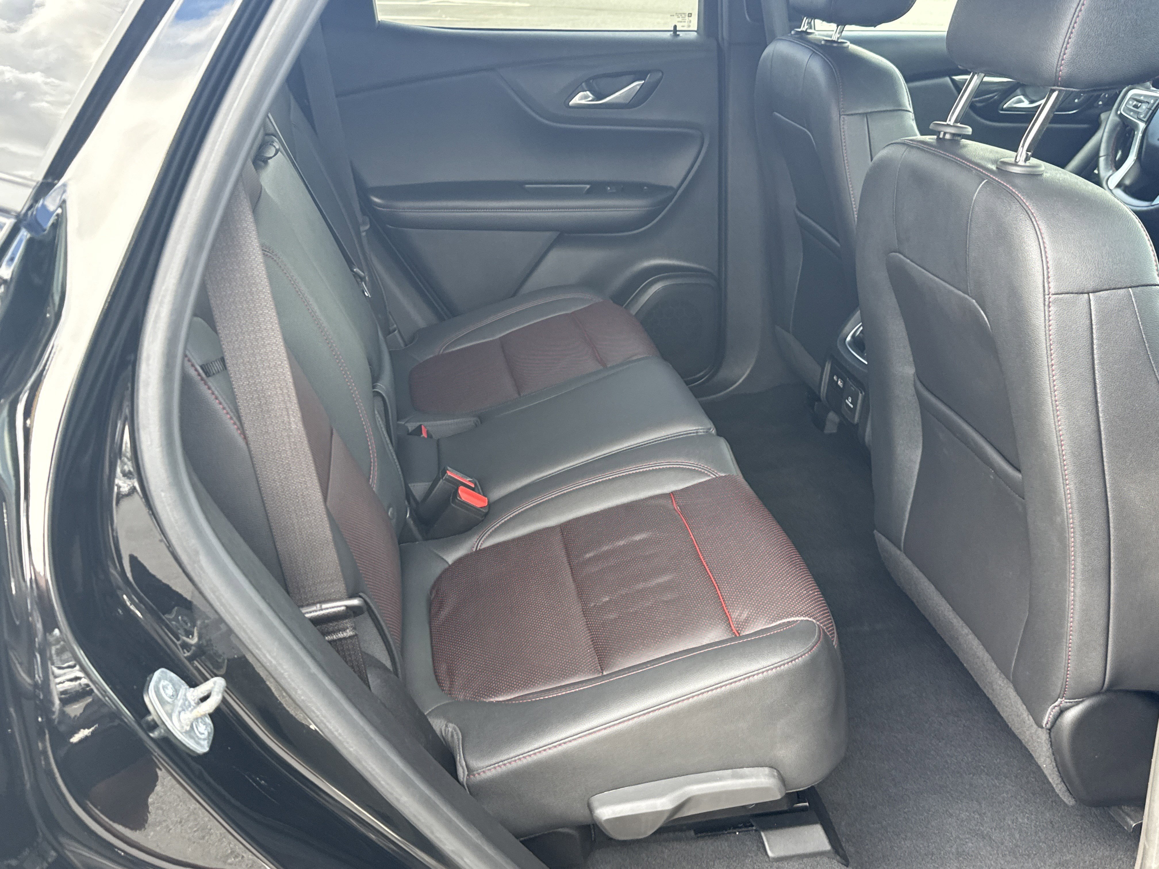 Used 2022 Chevrolet Blazer RS w/ Enhanced Convenience Package image 19