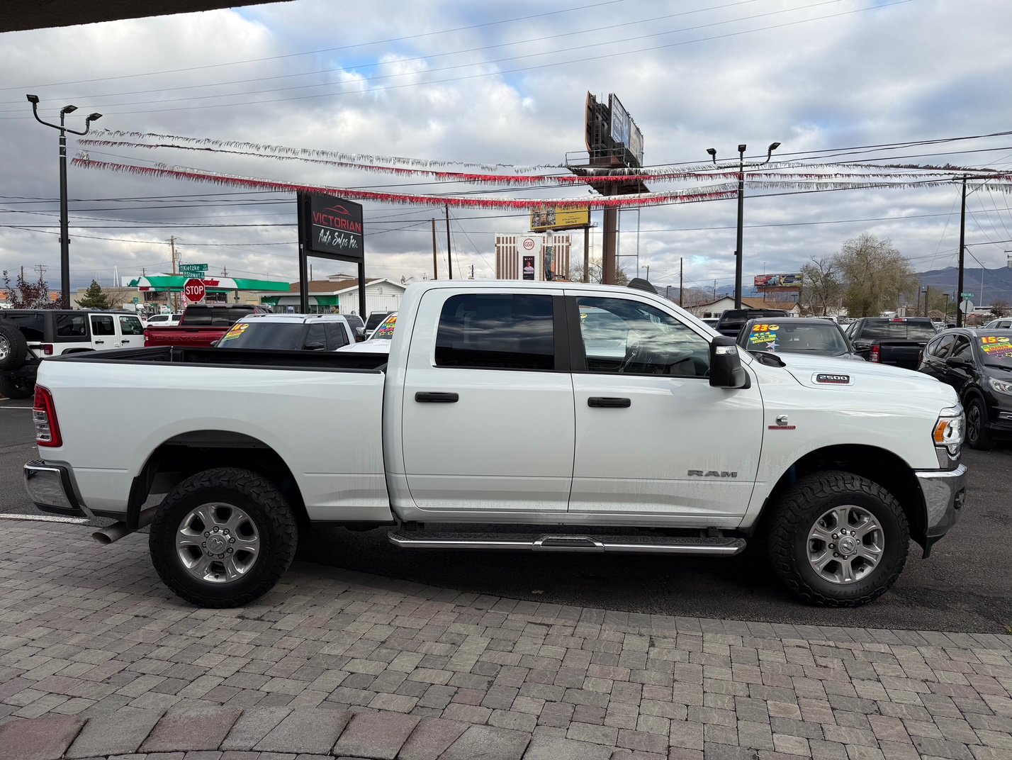 Used 2024 RAM 2500 Big Horn w/ Off Road Package AWD/4WD image 4