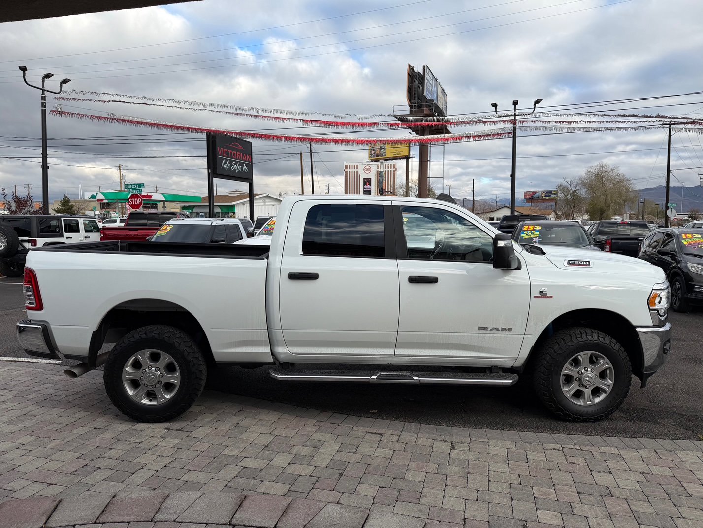 Used 2024 RAM 2500 Big Horn w/ Off Road Package AWD/4WD image 4