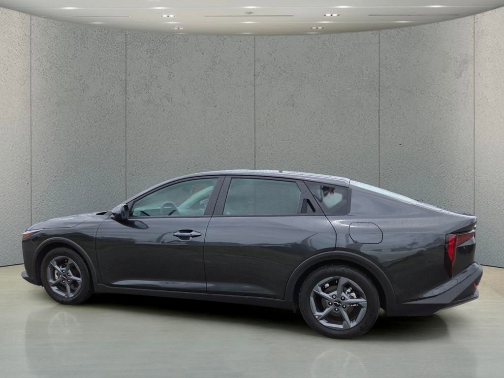 Used 2025 Kia K4 LXS image 5