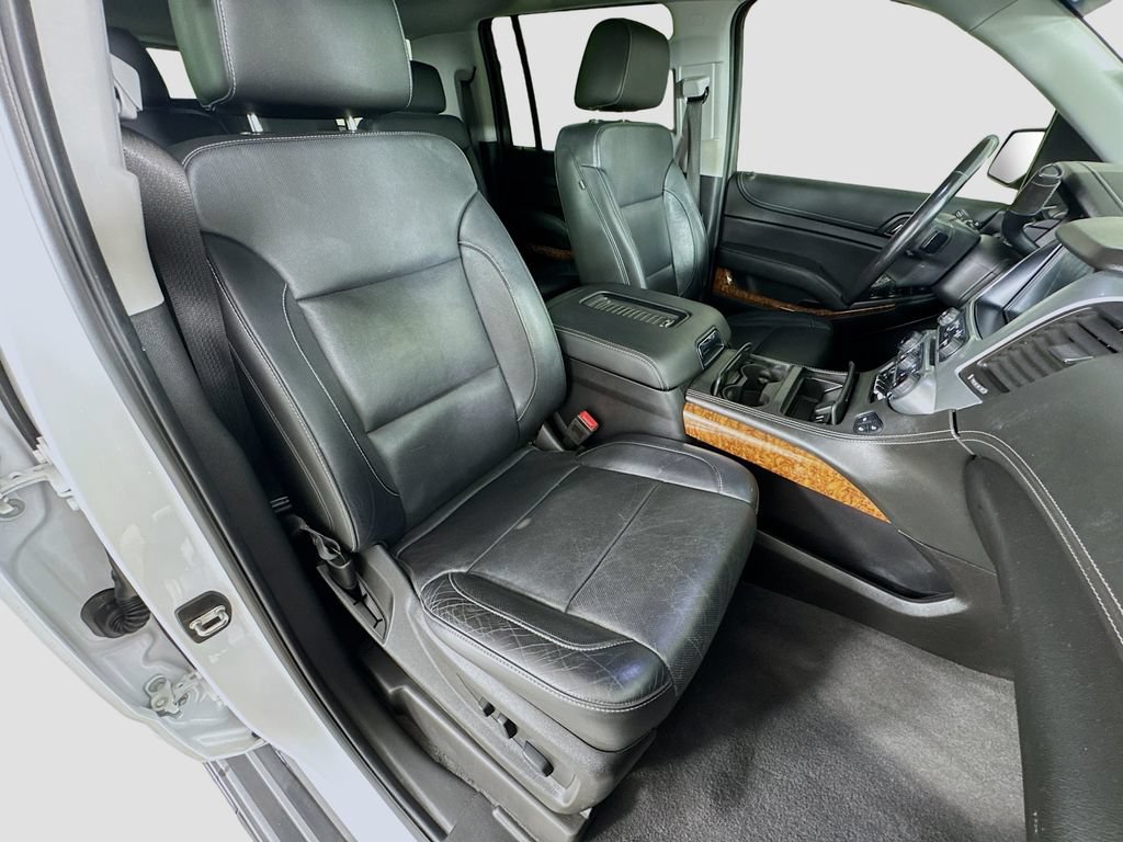 Used 2019 Chevrolet Suburban Premier AWD/4WD image 31