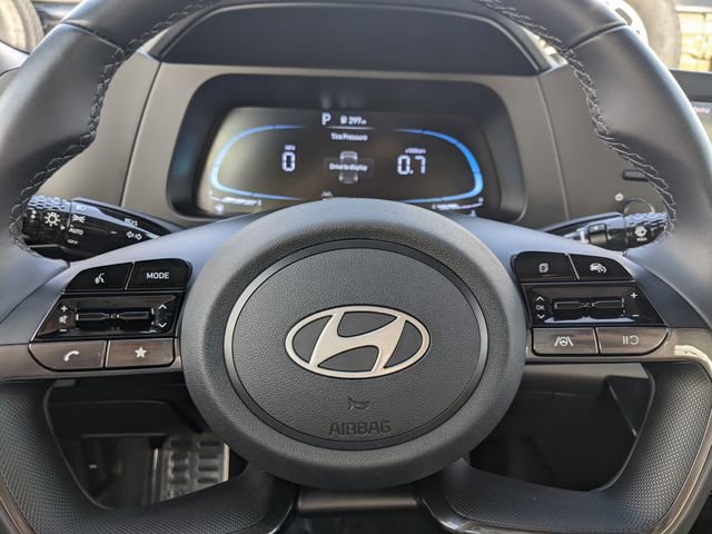 Used 2025 Hyundai Elantra Sport image 18