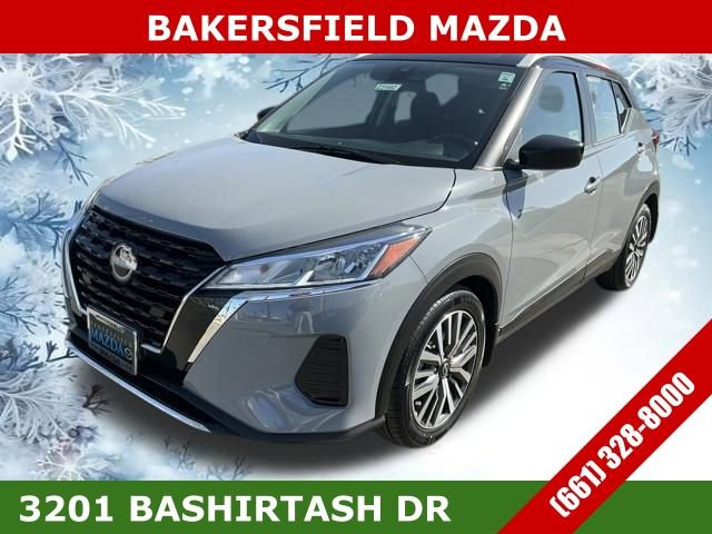 Used 2023 Nissan Kicks SV image 1