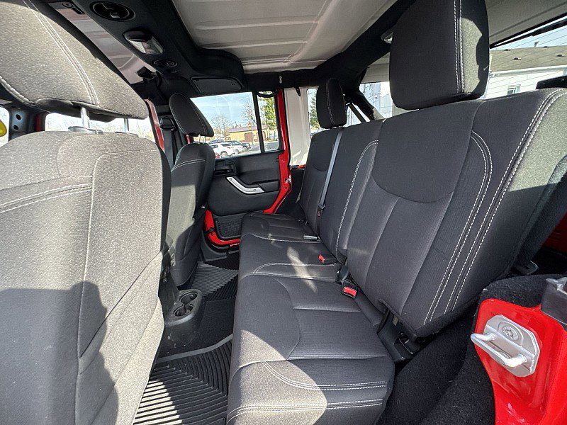 Used 2018 Jeep Wrangler Unlimited Rubicon image 18