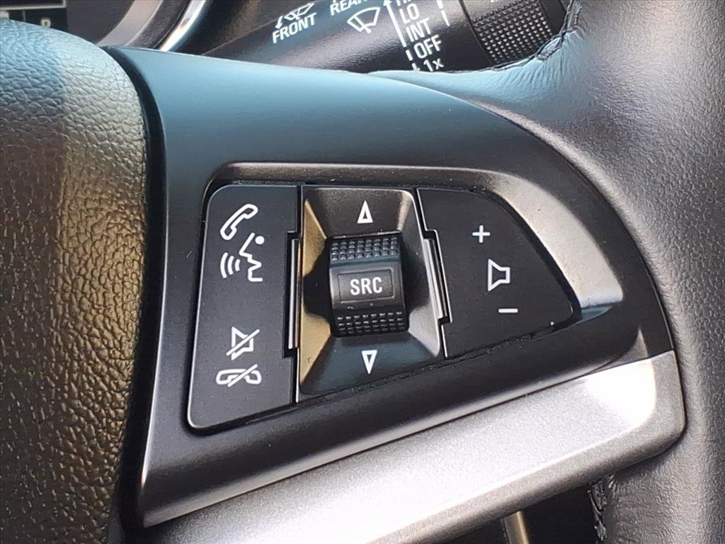 Certified 2022 Chevrolet Trax LT w/ LT Convenience Package image 18