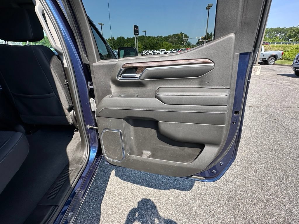 Used 2022 Chevrolet Silverado 1500 RST w/ Z71 Off-Road Package AWD/4WD image 18