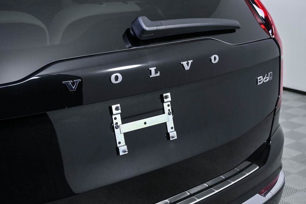 New 2026 Volvo XC90 B6 Plus w/ Protection Package Premier AWD/4WD image 38