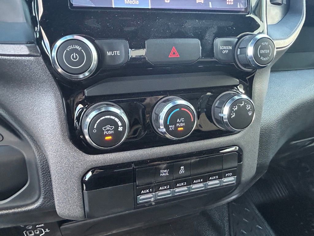 New 2025 RAM 3500 Tradesman image 34