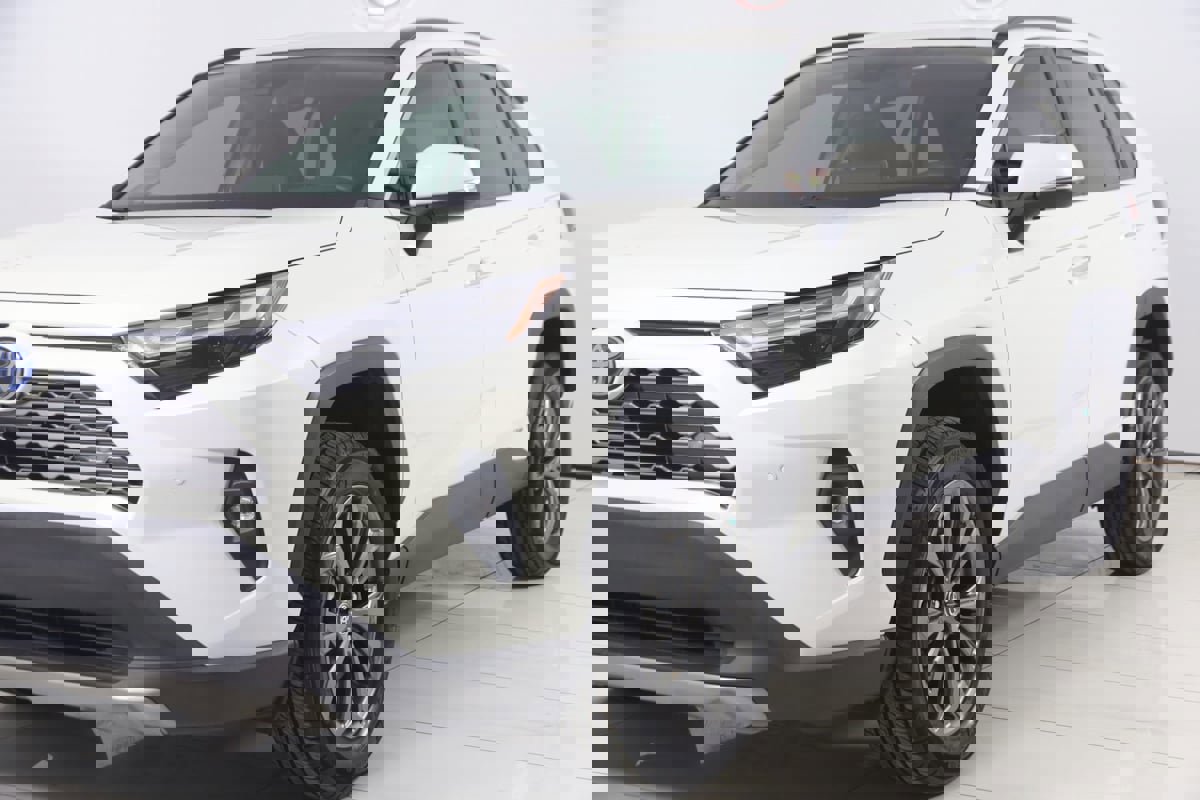 Used 2022 Toyota RAV4 Limited image 48