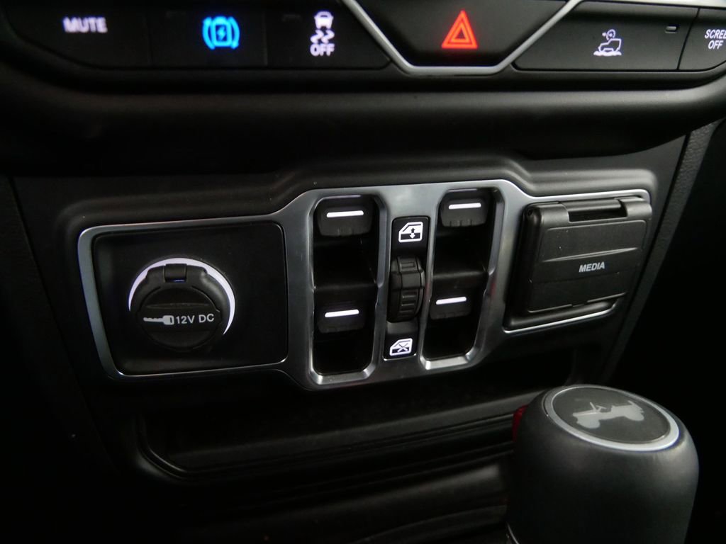 Used 2023 Jeep Wrangler Unlimited Sahara w/ Cold Weather Group image 22