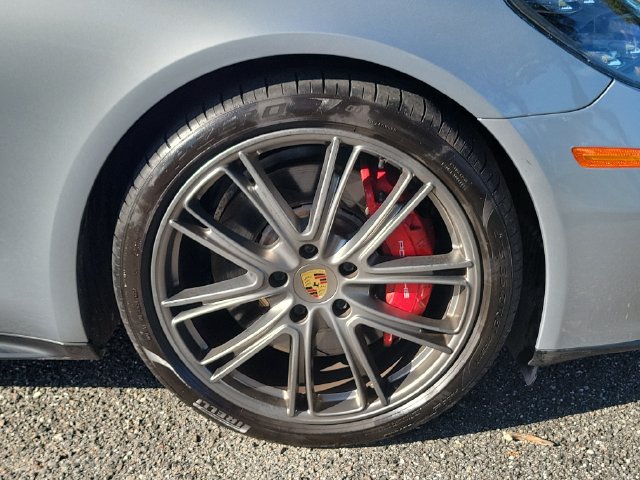 Used 2019 Porsche Panamera GTS AWD/4WD image 5