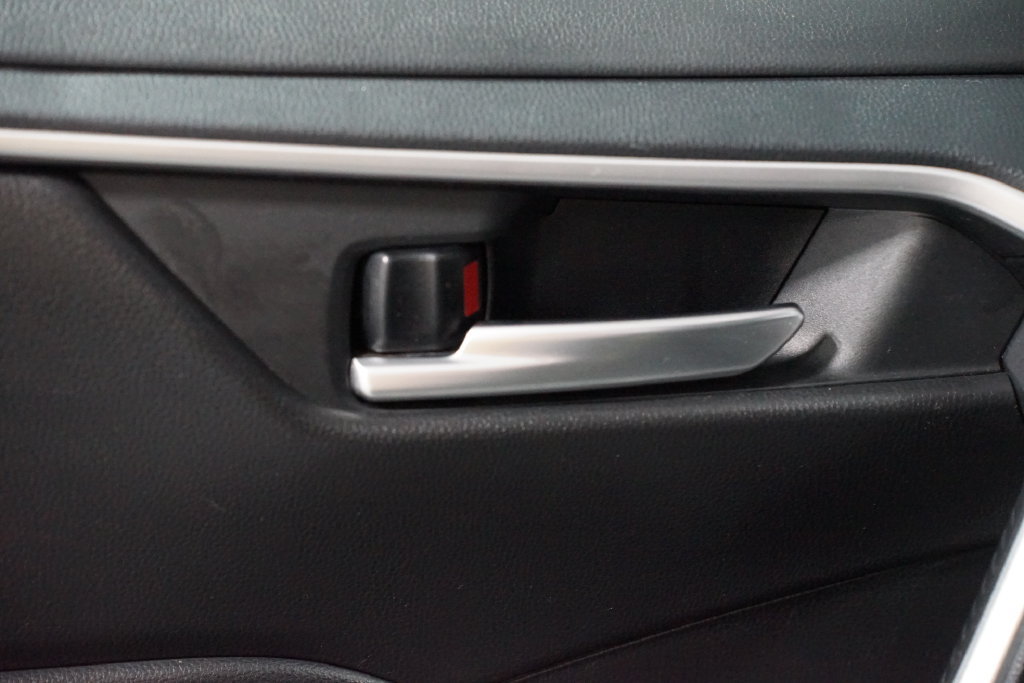Certified 2025 Toyota RAV4 XLE FWD image 32