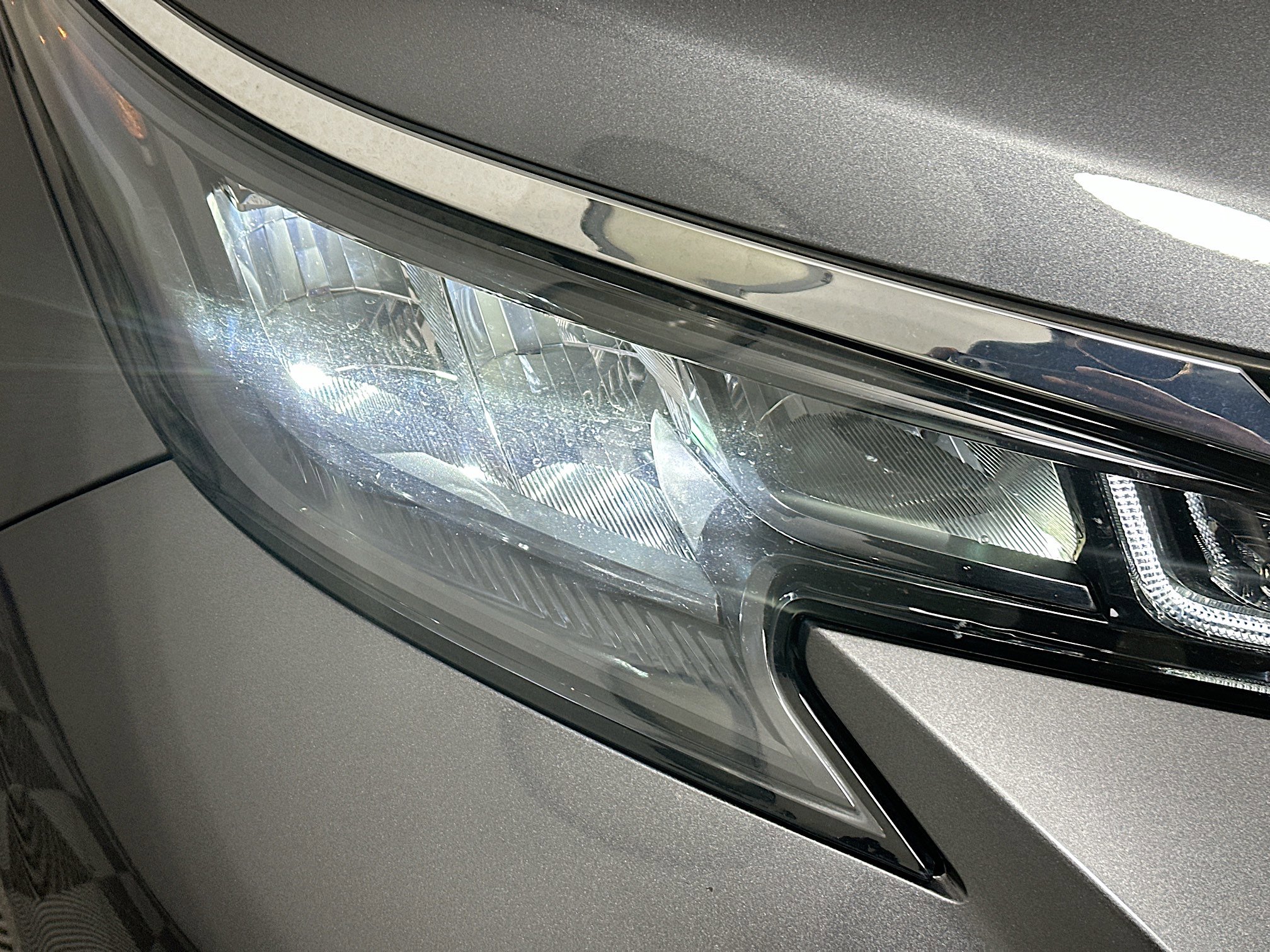 Used 2025 Toyota Sienna LE w/ LE Plus Package AWD/4WD image 9