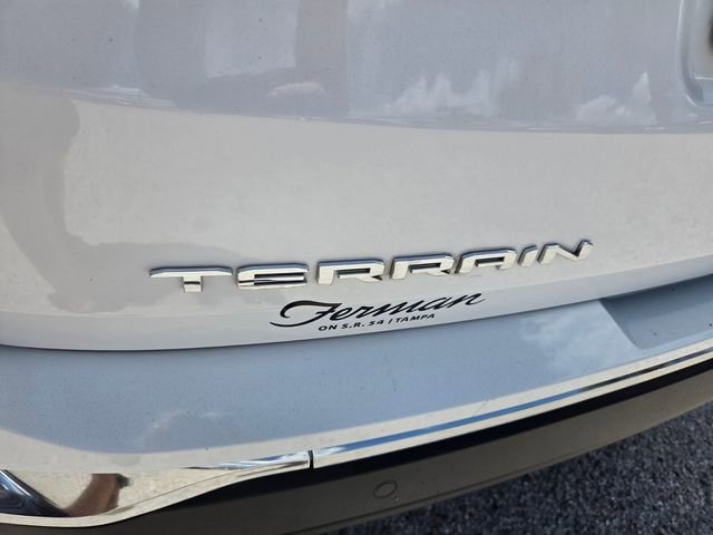 Used 2023 GMC Terrain SLT w/ Tech Package FWD image 11