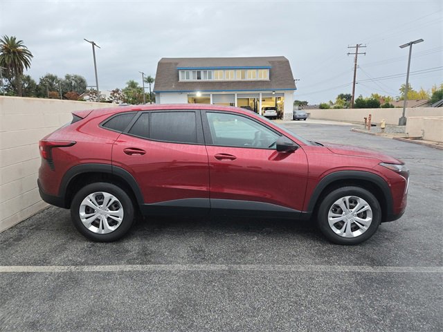 Used 2024 Chevrolet Trax LS image 2