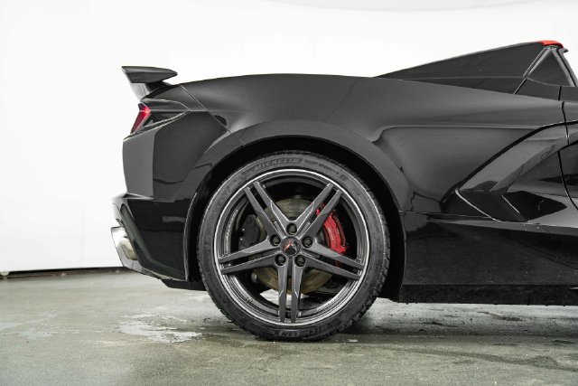 Used 2025 Chevrolet Corvette Stingray Premium Conv w/ Z51 Performance Package RWD image 10