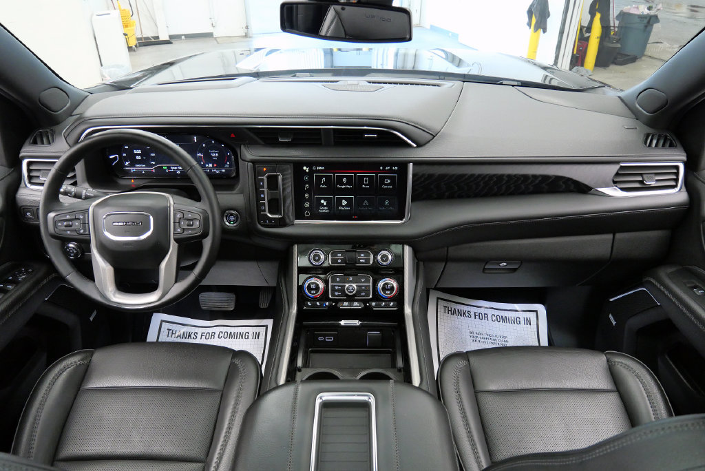 Used 2023 GMC Yukon XL Denali AWD/4WD image 23