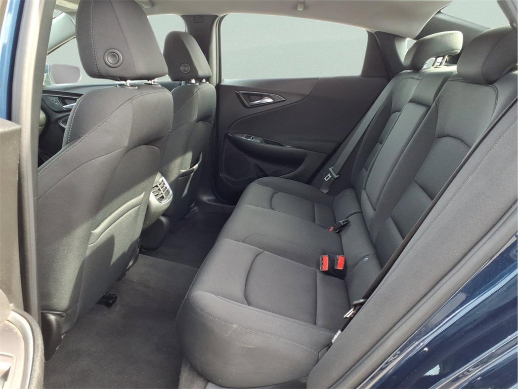Used 2021 Chevrolet Malibu LT image 16