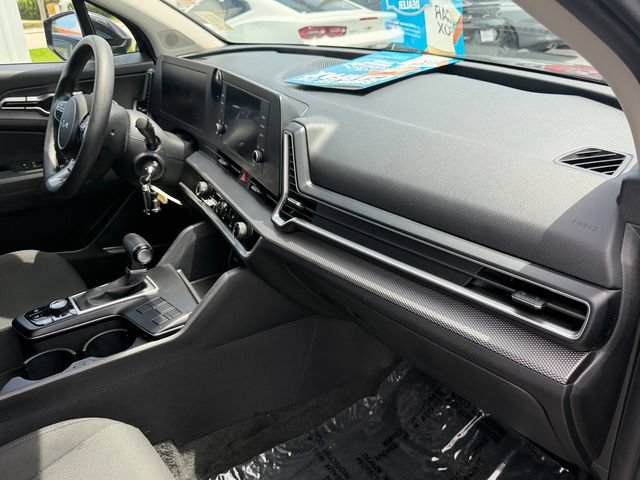 Used 2023 Kia Sportage LX FWD image 18