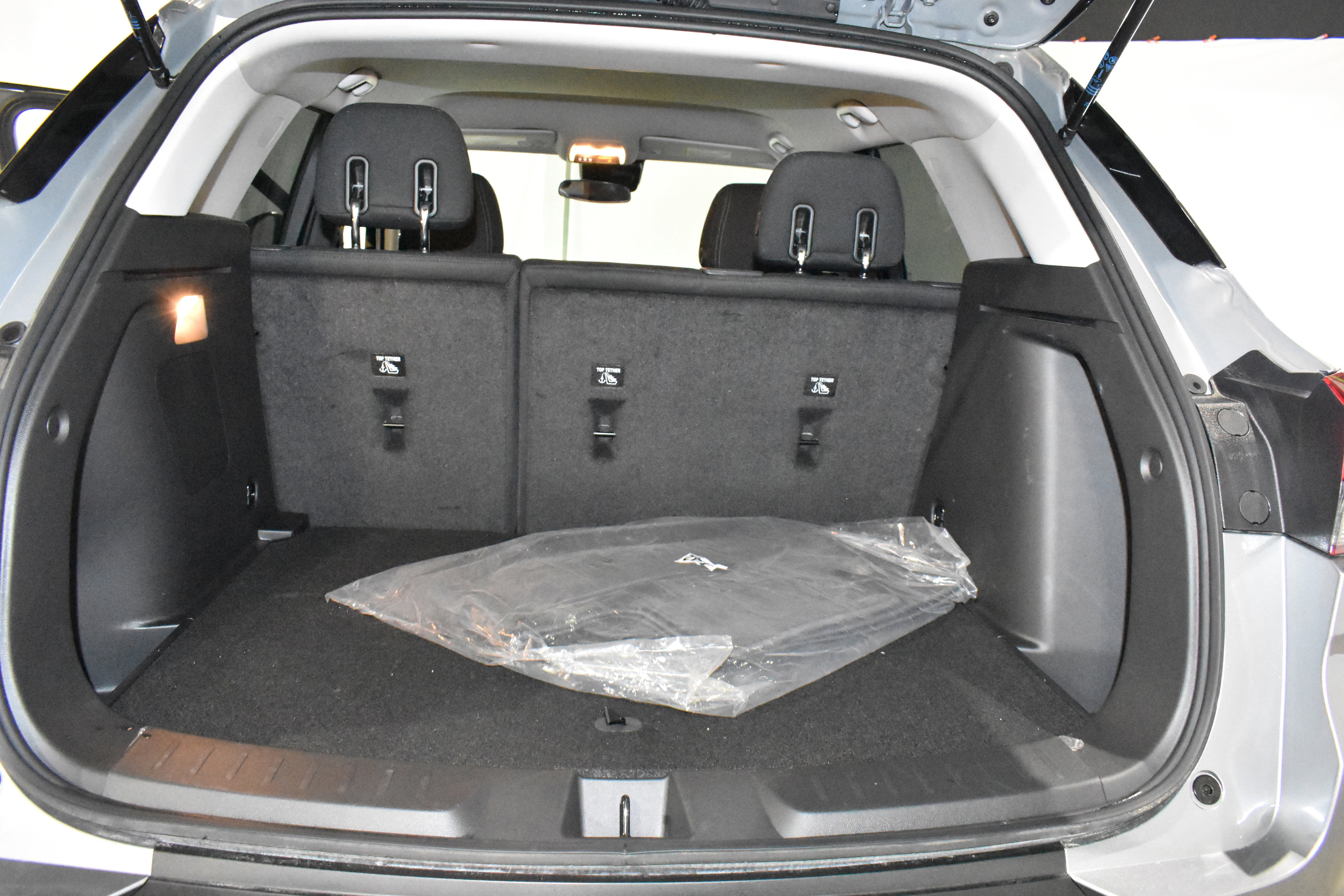 Used 2025 Chevrolet TrailBlazer LT w/ Driver Confidence Package image 32