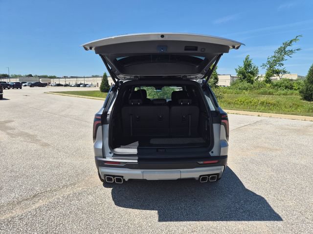 Used 2026 Chevrolet Traverse Z71 w/ Driver Confidence Package AWD/4WD image 10
