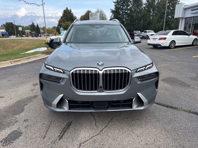Used 2024 BMW X7 xDrive40i video 2
