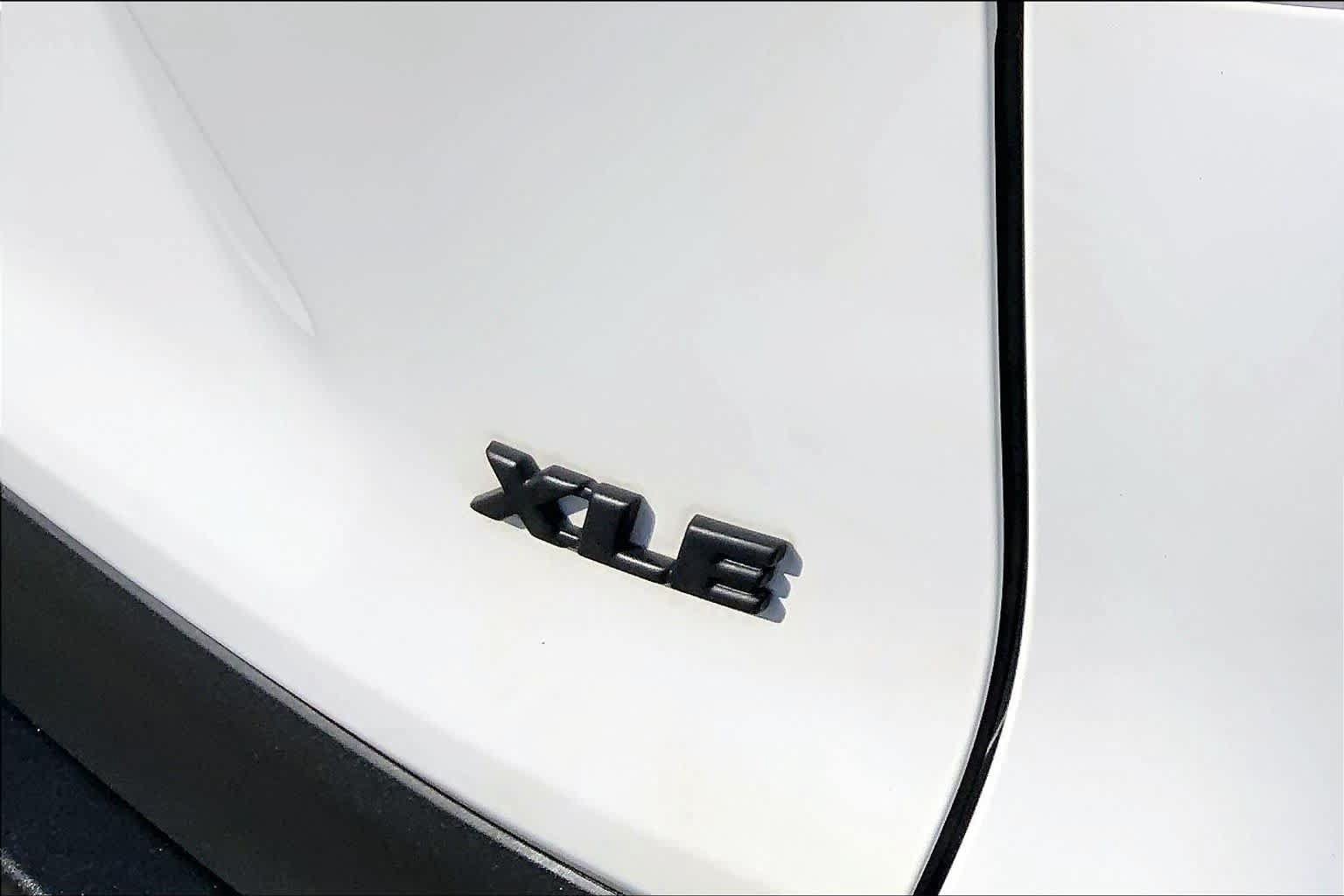 Used 2024 Toyota RAV4 XLE w/ Convenience Package FWD image 29