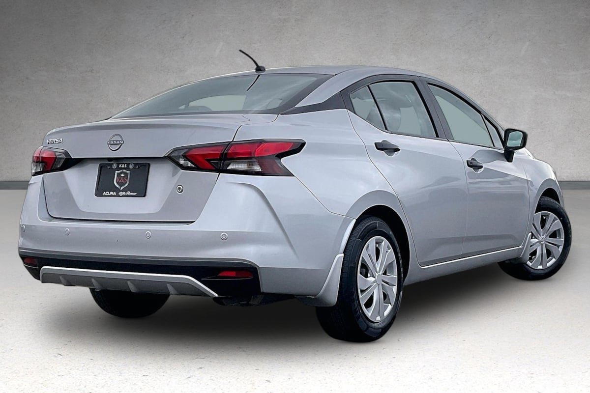 Used 2024 Nissan Versa S w/ Trunk Package FWD image 33