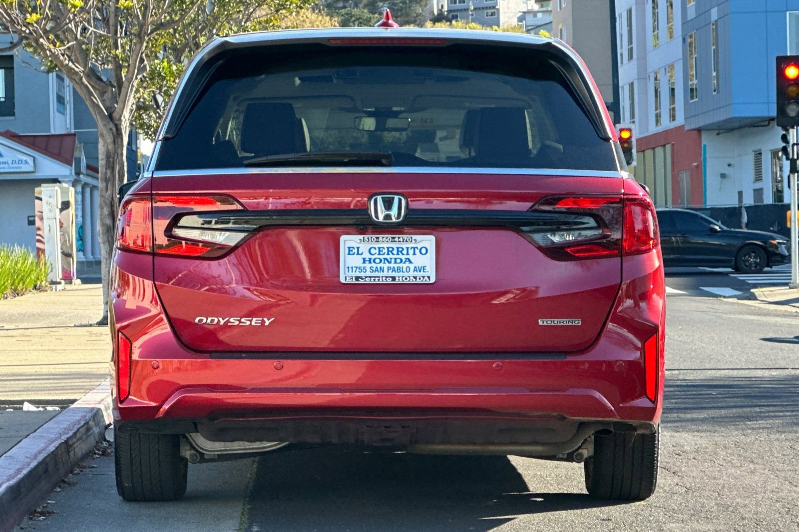 Used 2025 Honda Odyssey Touring image 4