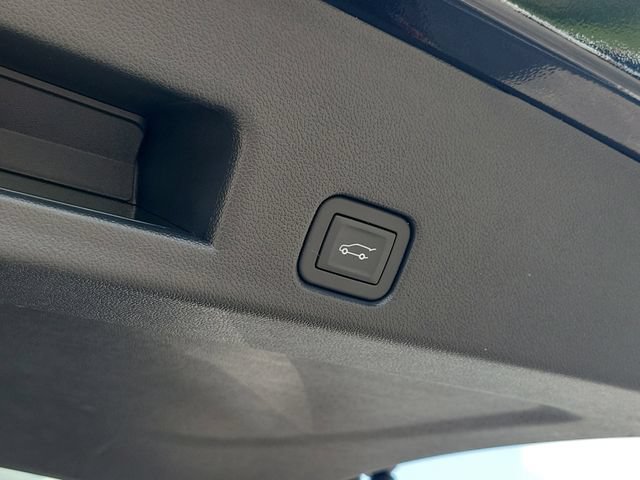 New 2026 GMC Acadia Elevation w/ Elevation Premium Package FWD image 9