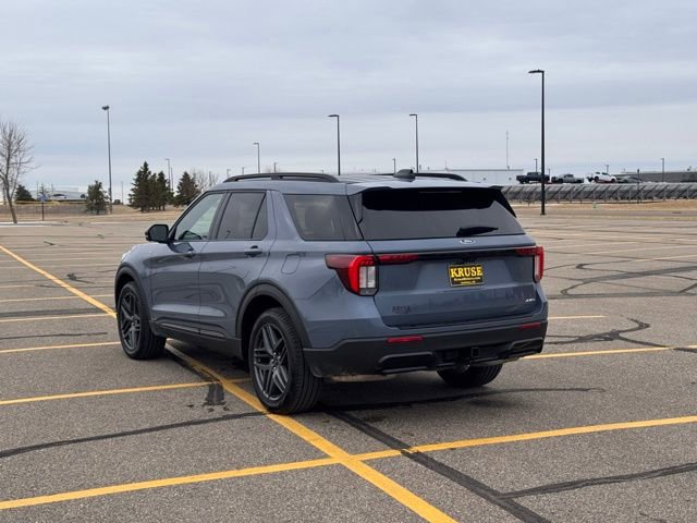 Used 2025 Ford Explorer ST-Line w/ ST-Line Street Pack image 36
