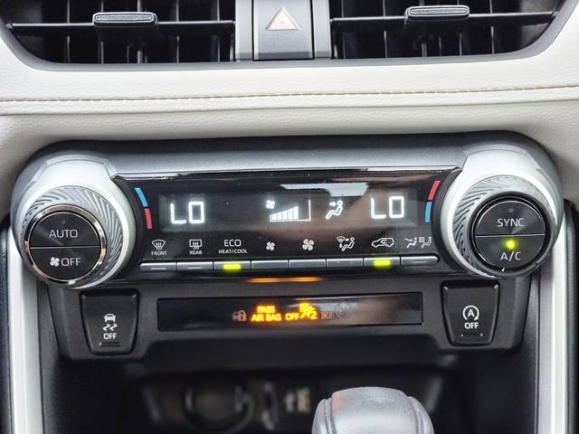 Used 2025 Toyota RAV4 XLE FWD image 24