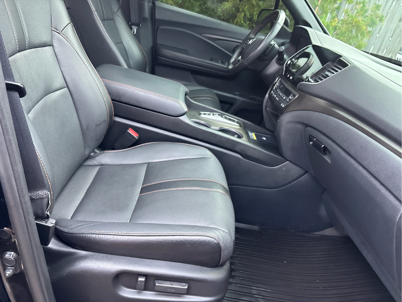 Used 2025 Honda Passport TrailSport image 30