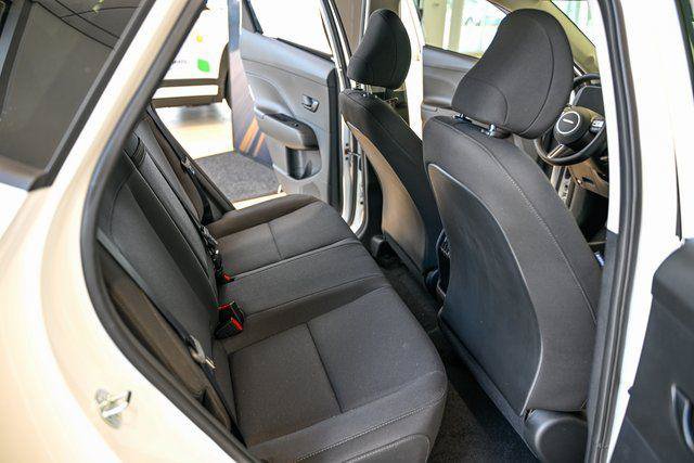 New 2025 Hyundai Kona SEL FWD image 10